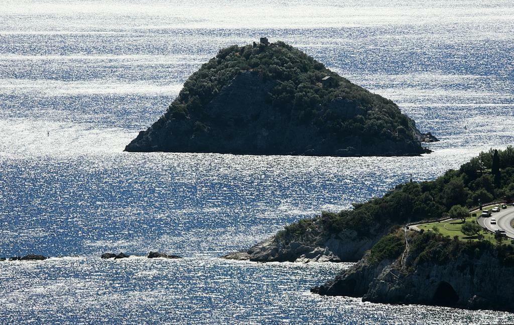Residenza Lux Fronte Mare Διαμέρισμα Vado Ligure Εξωτερικό φωτογραφία
