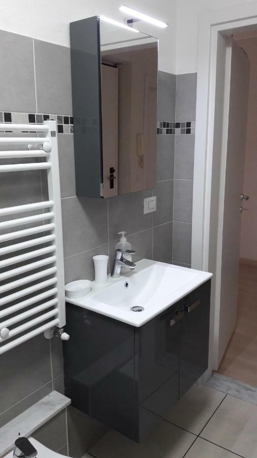 Residenza Lux Fronte Mare Διαμέρισμα Vado Ligure Εξωτερικό φωτογραφία